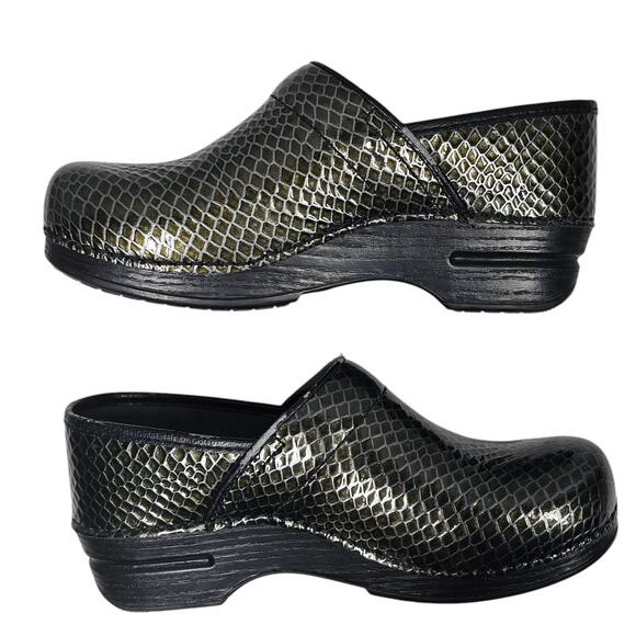 Dansko XP Green Anaconda Patent Leather Professional Clogs EU 39| US Women 8.5-9 - Picture 5 of 12